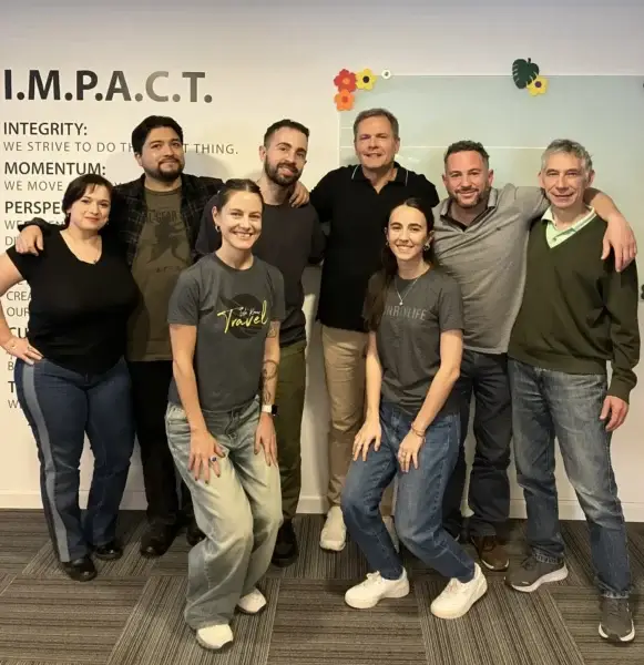 ID90 Travel office culture group photo