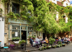 Parisian café experience