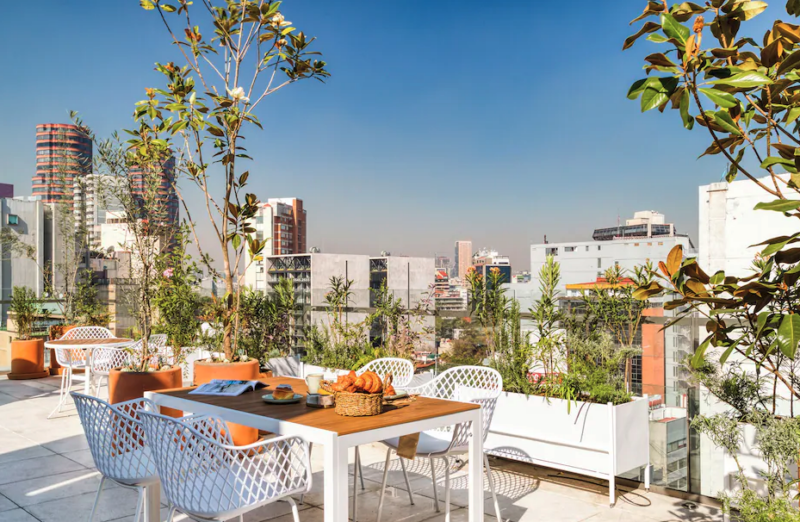 Exterior of UTOPIC Polanco Hotel showcasing modern design in one of Mexico City’s most upscale neighborhoods.