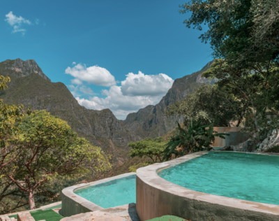 Turquoise thermal pools and terraces at Grutas Tolantongo near Mexico City.