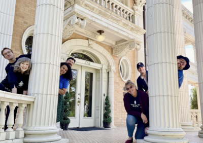 Guided city tour with group exploring urban landmarks