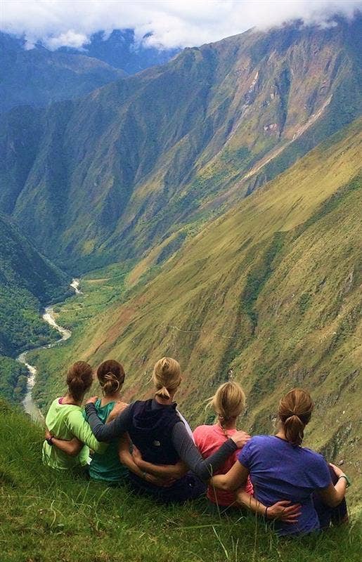 Friends traveling in Peru